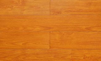 木地板遇水鼓起的应急措施与修复方法